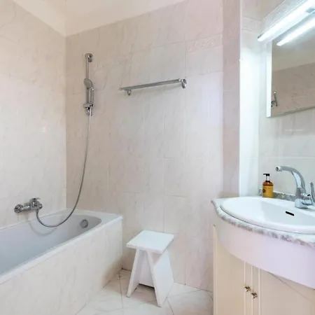 Apartament Rez-de-jardin Croisette Face A La Plage, Garage - Rez-de-jardin Croisette Face A La Plage, Garage Mae-3083 Cannes