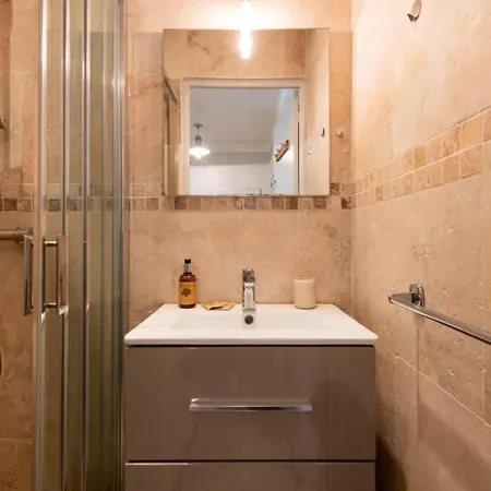 Apartament Rez-de-jardin Croisette Face A La Plage, Garage - Rez-de-jardin Croisette Face A La Plage, Garage Mae-3083 Cannes